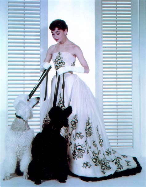 maakte hubert de givenchy voor audrey hepburn|Audrey Hepburn black outfit.